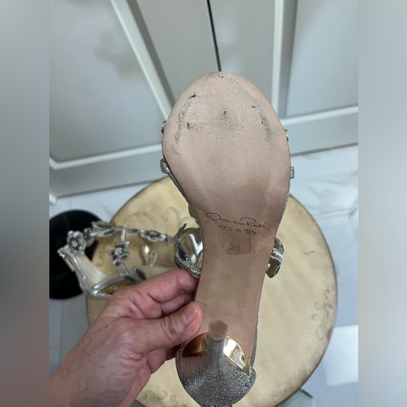 Oscar de la Renta Silver Floral Heels size 39 - Picture 4 of 5